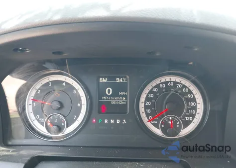 2018 Ram 1500 Express 4X4 6'4 Box z USA, uszkodzony, nr VIN 1C6RR7FT9JS290131